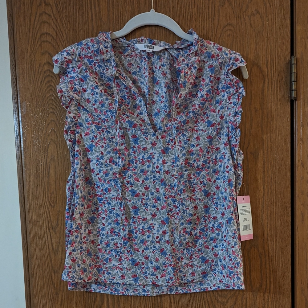 NWT BB Dakota by Steve Madden Ditsy Blouse, White Floral- Size S